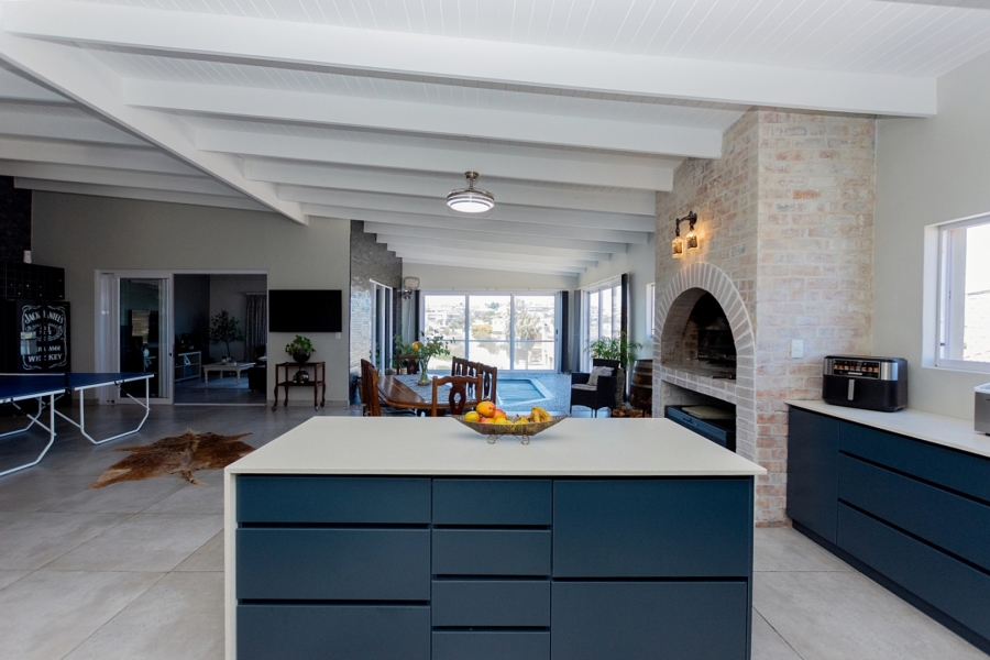 5 Bedroom Property for Sale in Myburgh Park Western Cape